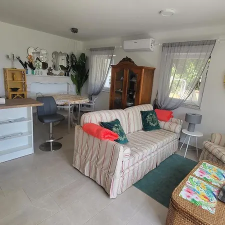 Amadea Apartament *