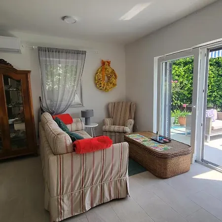 Amadea Apartment *